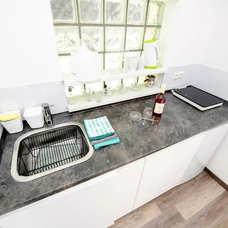Apartma With View Zirovnica